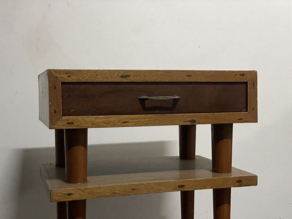 Mesa de cabeceira