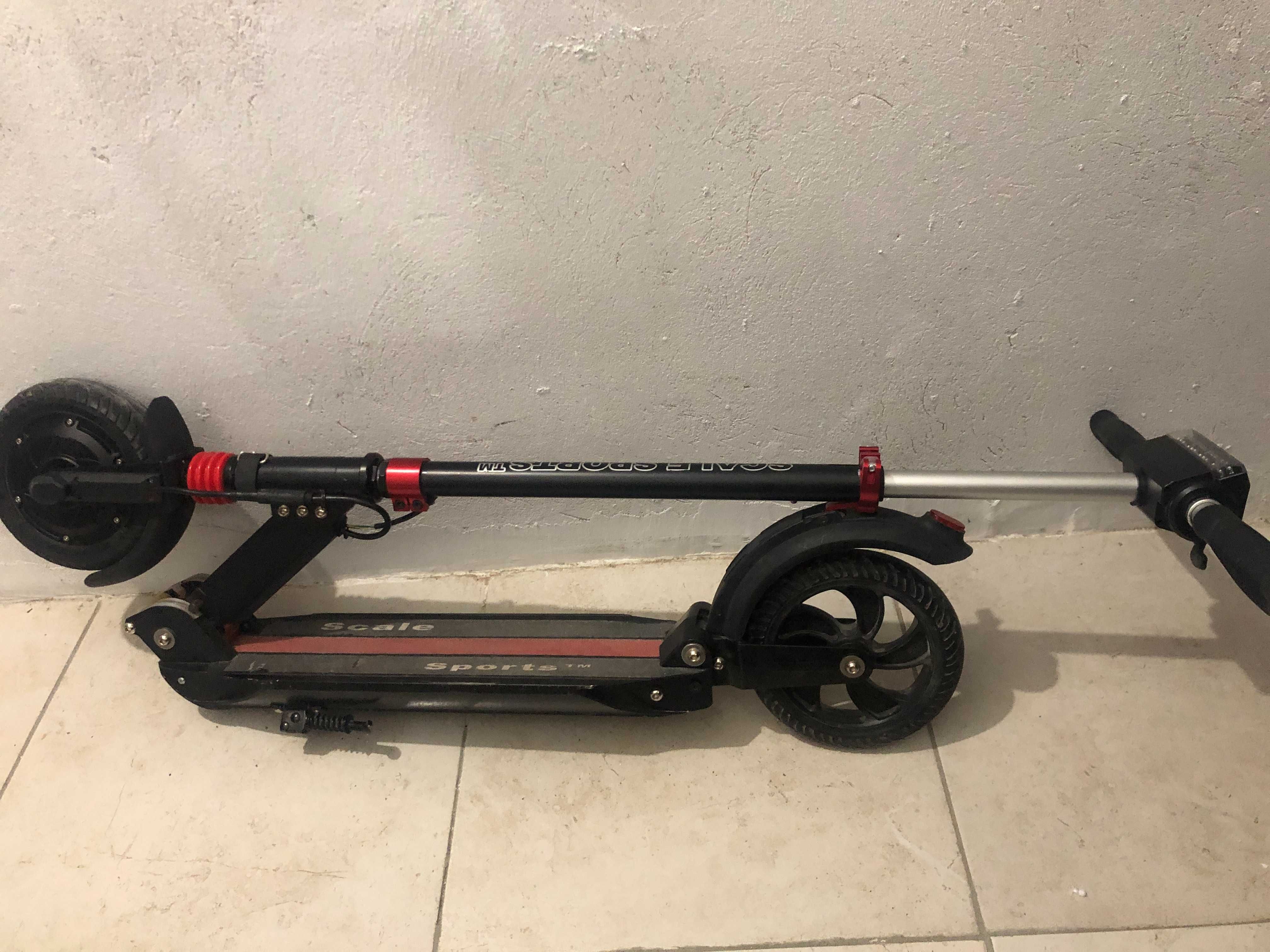 Электросамокат Scale Sports