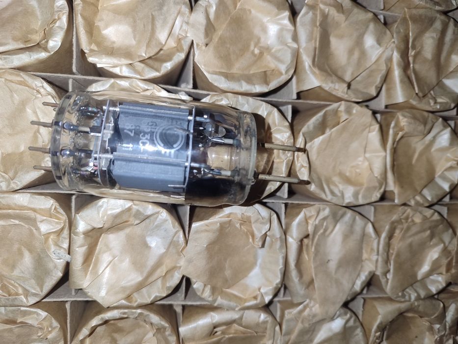 Радіолампа 6р3с-1