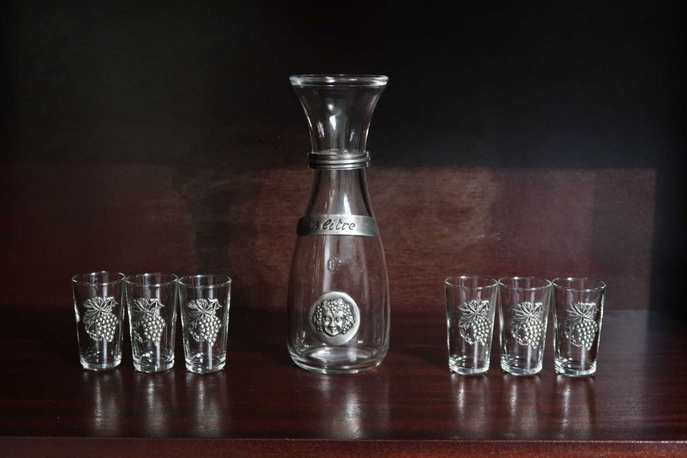 Garrafa + 6 Copos com Aplicações em Estanho