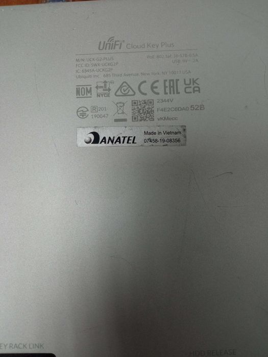 Продам Облачный ключ  UniFi Cloud Key G2 Plus (б/у)