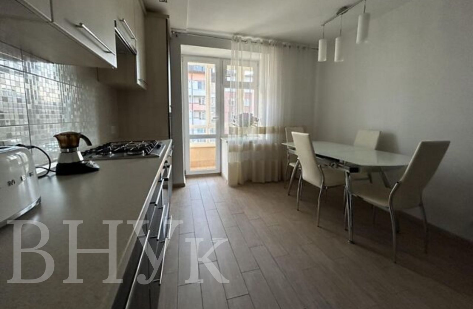 Продам 3- кімнатну квартиру вул. Тернопільська