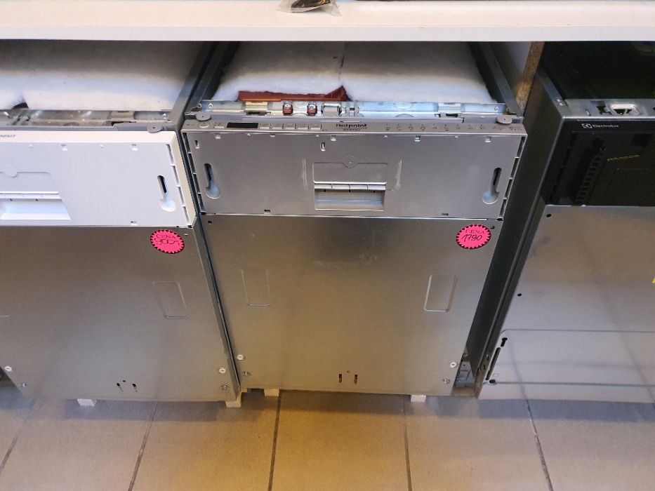 Zmywarka Hotpoint Ariston HSIO 3T235 WCE