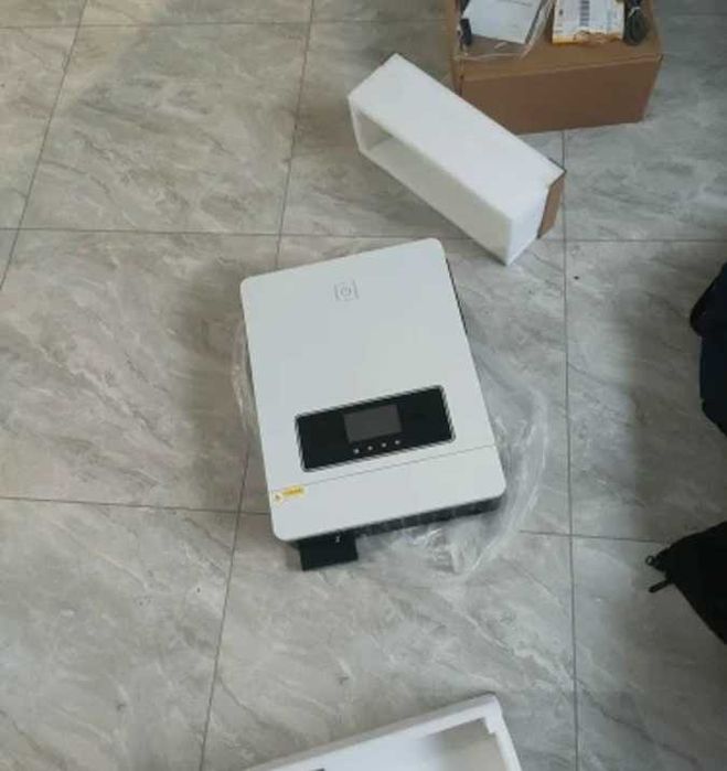 Солнечный гибридный инвертор Daxtromn 1.8 кВт и 100А MPPT (беушный)