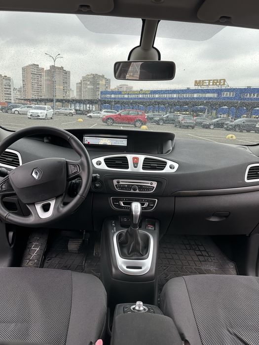 Renault Scenic 3 2011