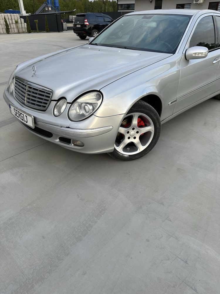 Мерседес е220 w211 2.2cdi