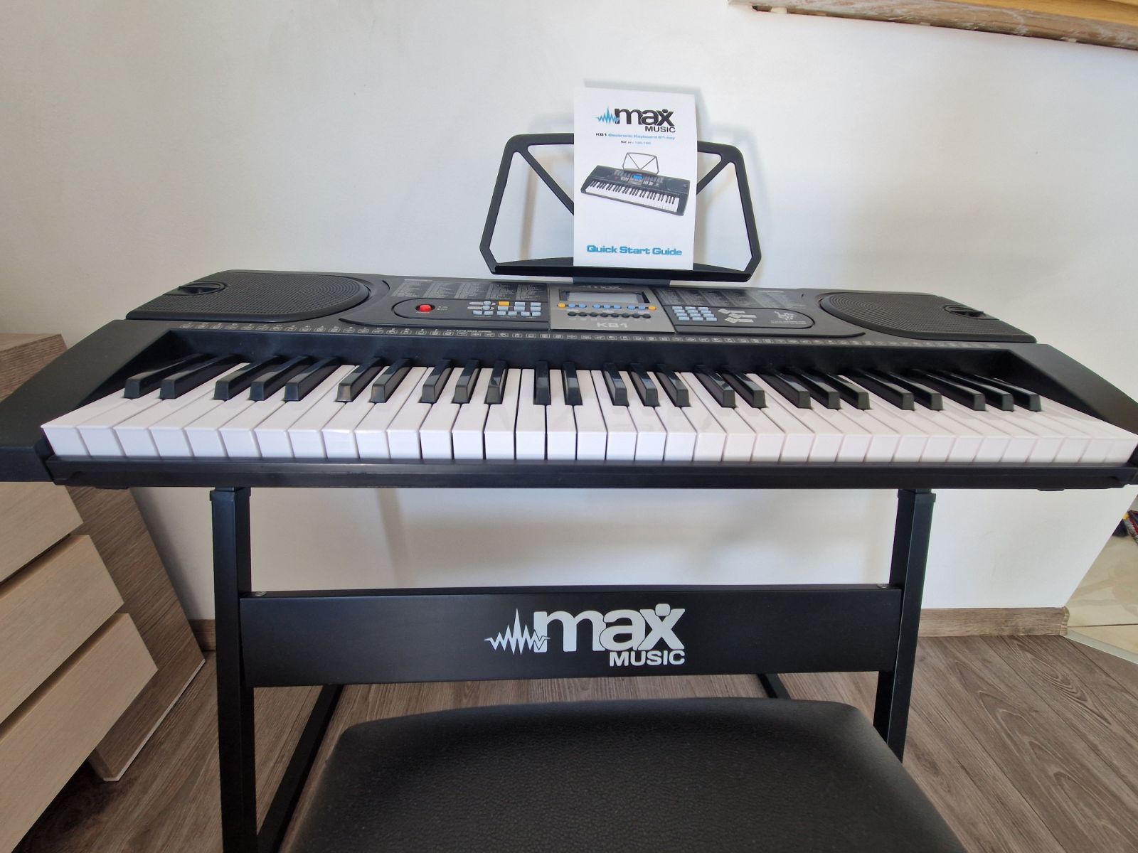 KB1 Electronic Keyboard 61-key

Ref. nr.: 130.100