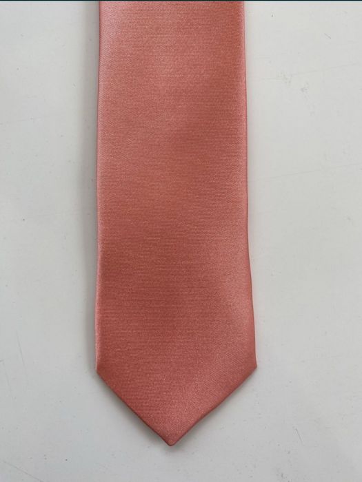 Krawat męski nowy 6,5 cm szerokość kolor róż nie używany