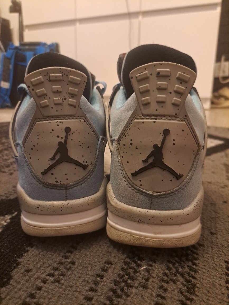 Jordan 4 university blue