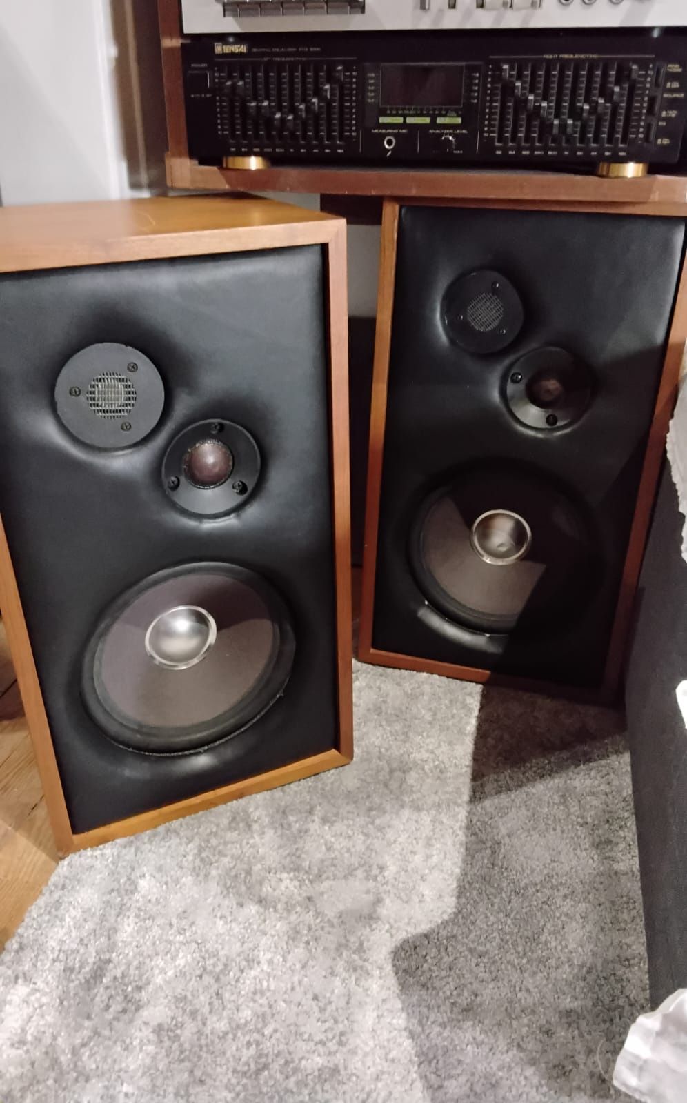 Revox AX4-3 colunas em pleno funcionamento