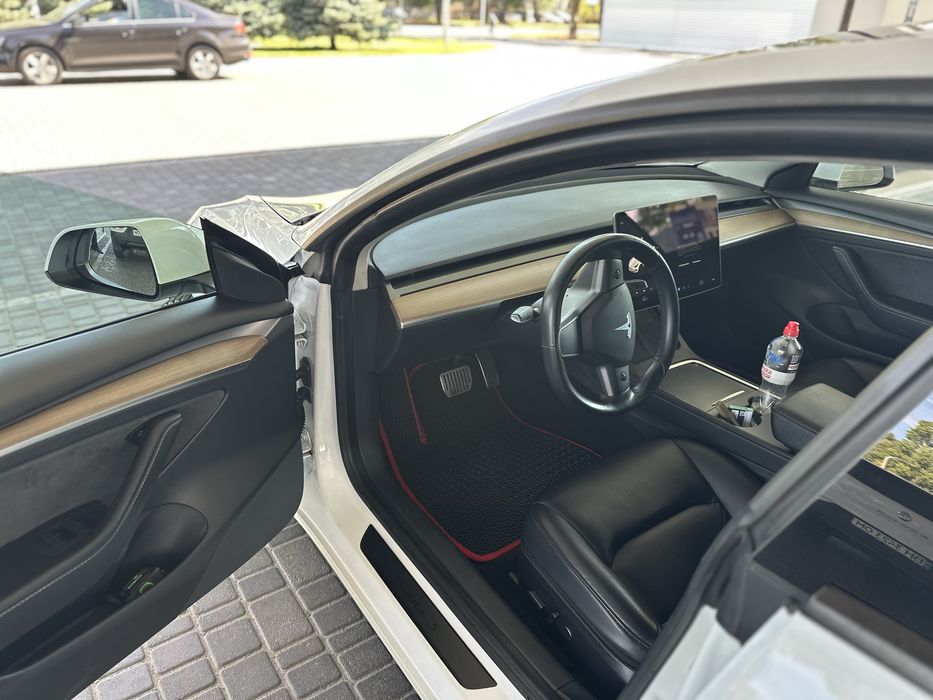 Tesla 3 rest lfp