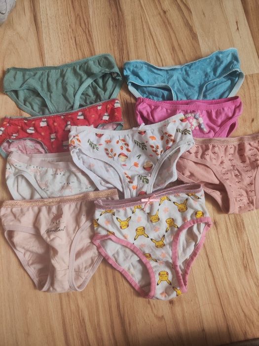 9 sztuk majtek dla dziewczynki