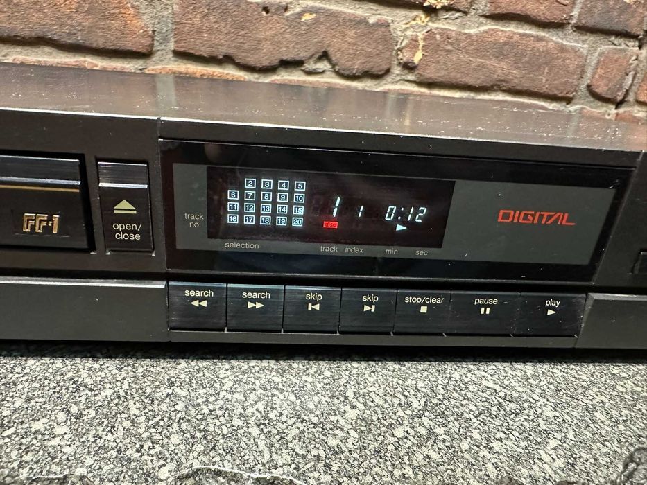 Odtwarzacz CD Technics SL-P100