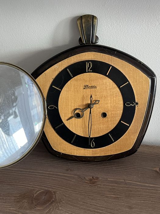 Stary zegar wiszący Florida mechaniczny drewno
