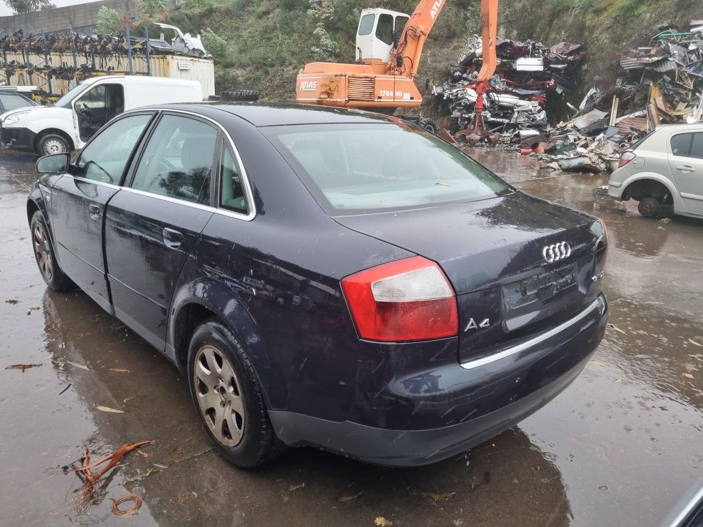 Audi A4 B6 1.9 TDi 130CV de 2003 para peças