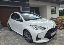 Toyota Yaris Hybrid 1.5 Executive - salon polska - 1 właściciel FV23%