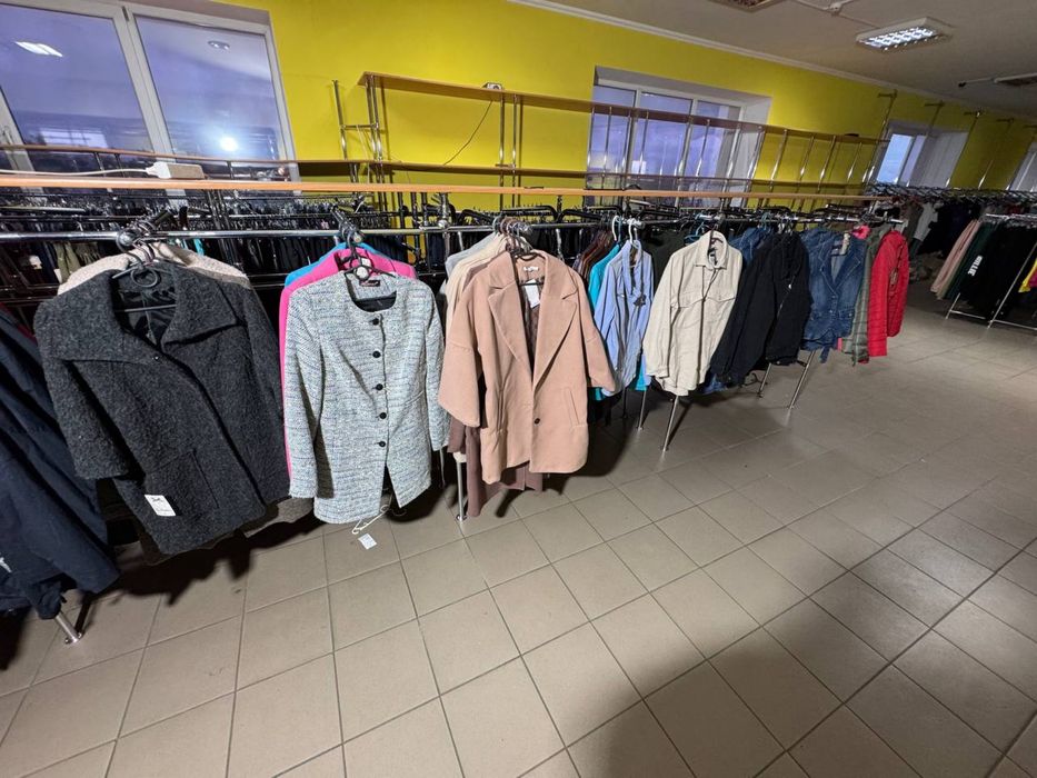 Одяг і взуття оптом - чоловічий, жіночий, дитячий /прямий постачальник