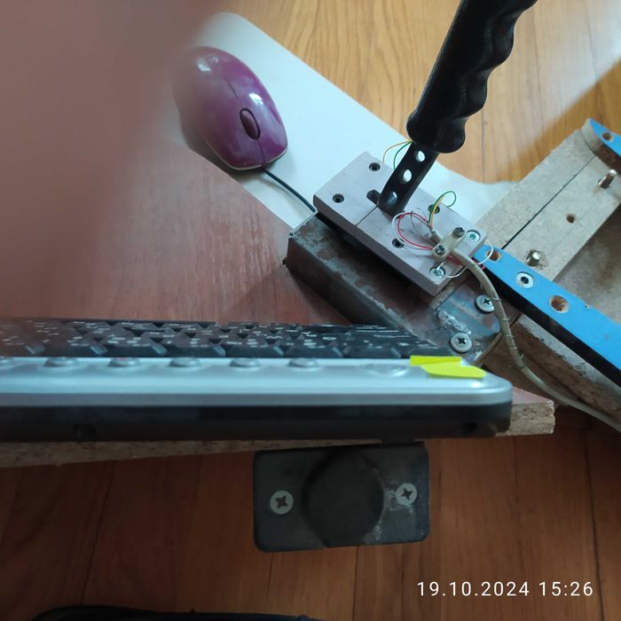 консоль під руль Logitech g25 g27