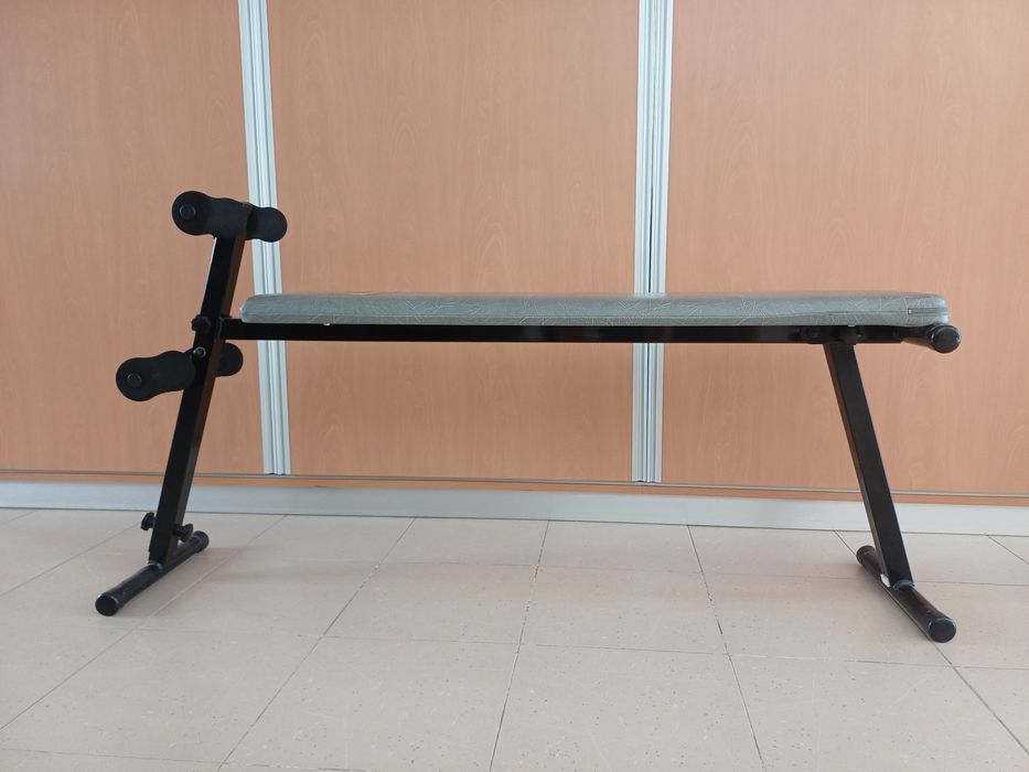 Banco musculação exercício