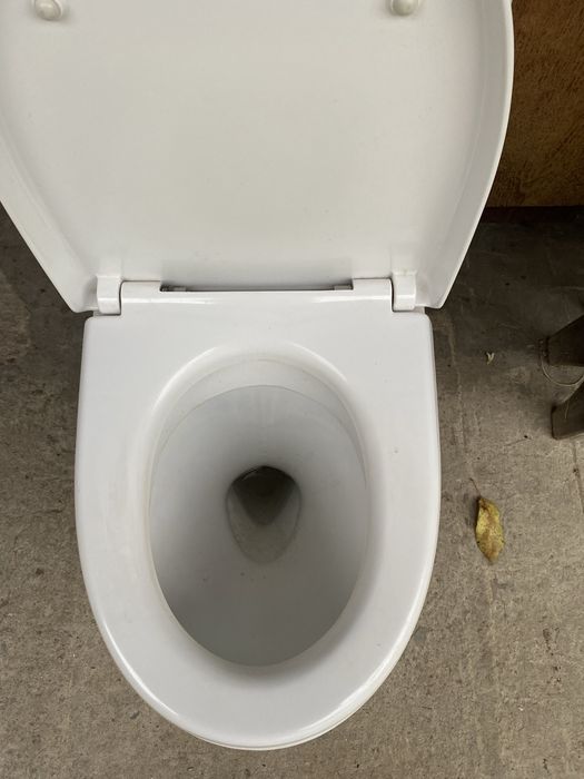 Унітаз фірми коло