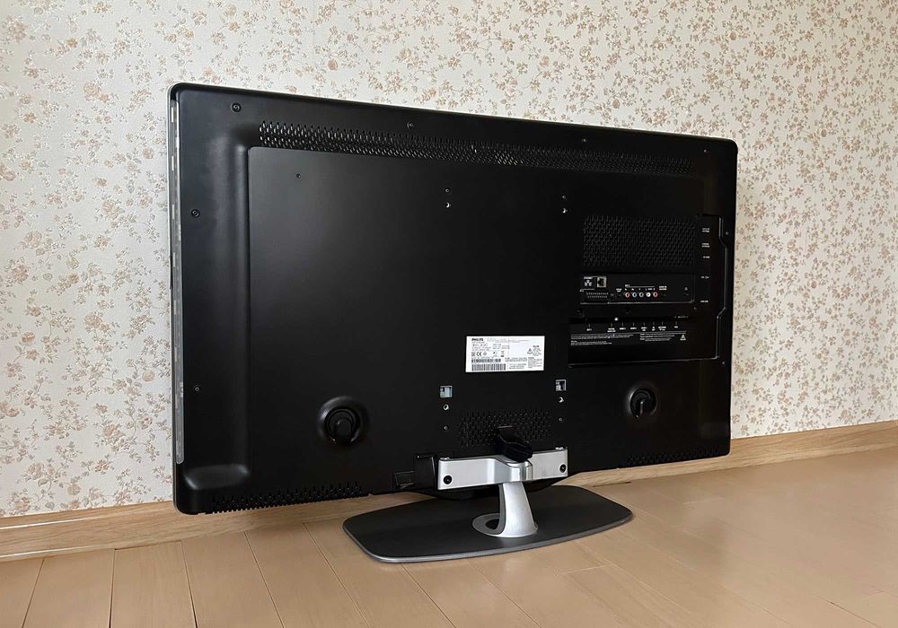 Телевізор Philips 40PFL8505K Ambilight / 40" Clear LCD / Full HD / LED