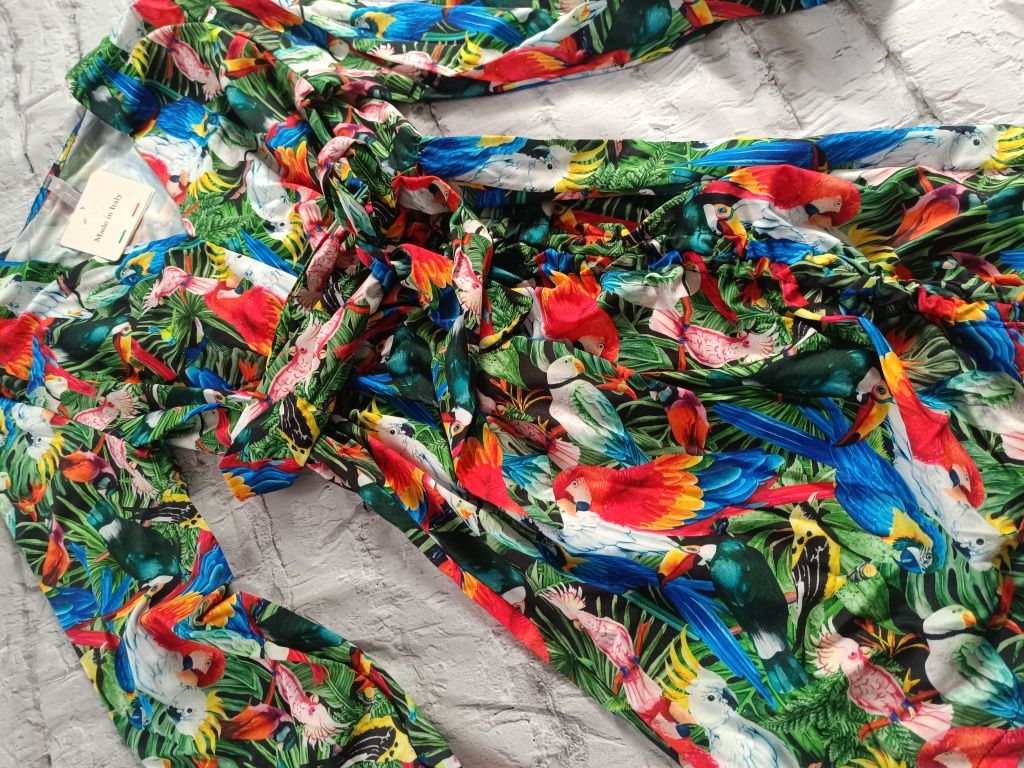 Hit wiosny sukienka dopasowana kolorowa papugi dżungla wlsoka