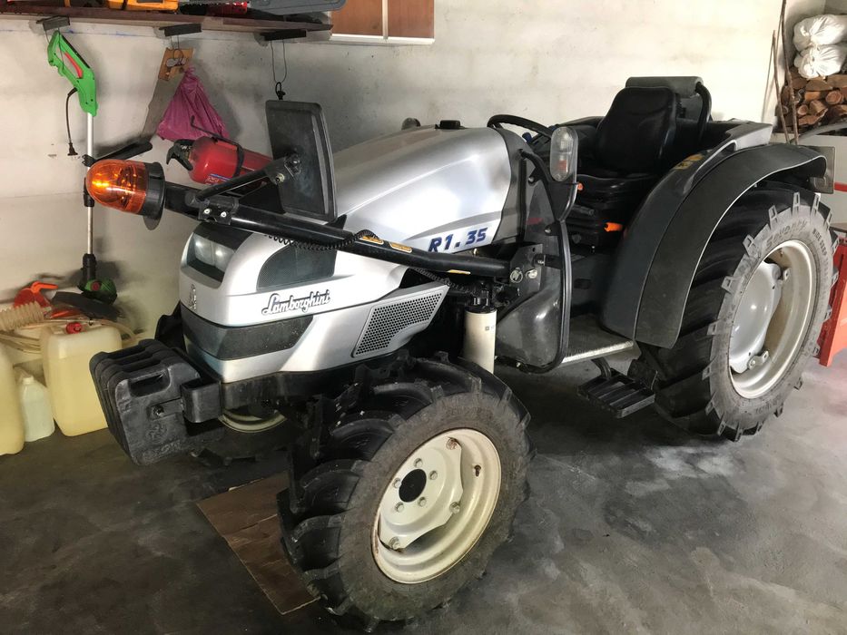 Vendo tractor Lamborguini R1.35 em excelente estado