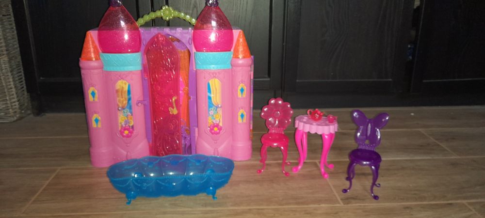 Barbie domek zamek pałac w walizce