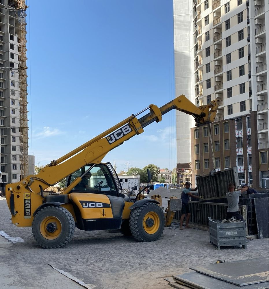 Аренда услиги телескопического погрузчика JCB531-70; JCB535-125 Маниту