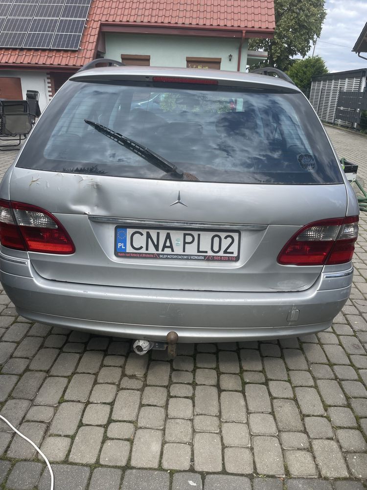 Mercedes e klasa 211