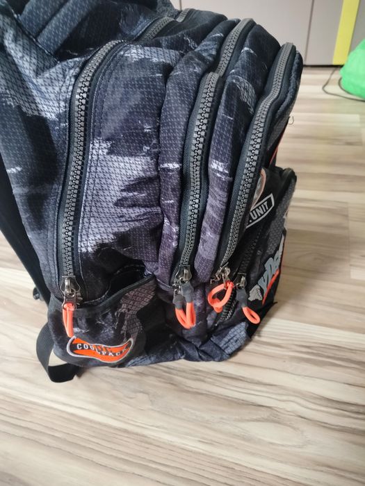 Plecak szkolny bardzo pojemny