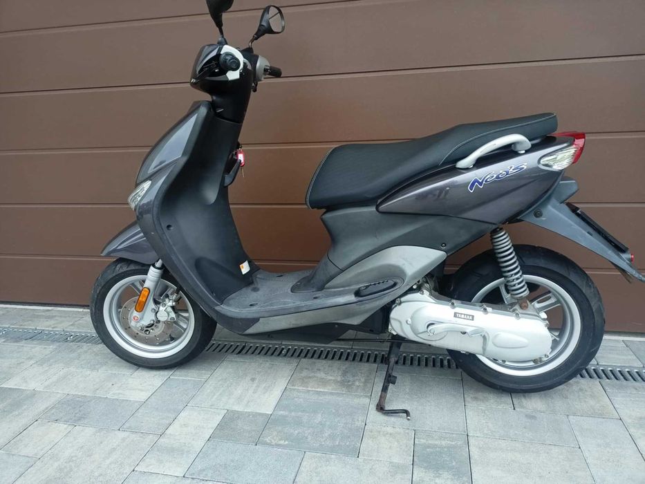 Skuter Yamaha Neos YN50 z 2010 roku z Austrii.