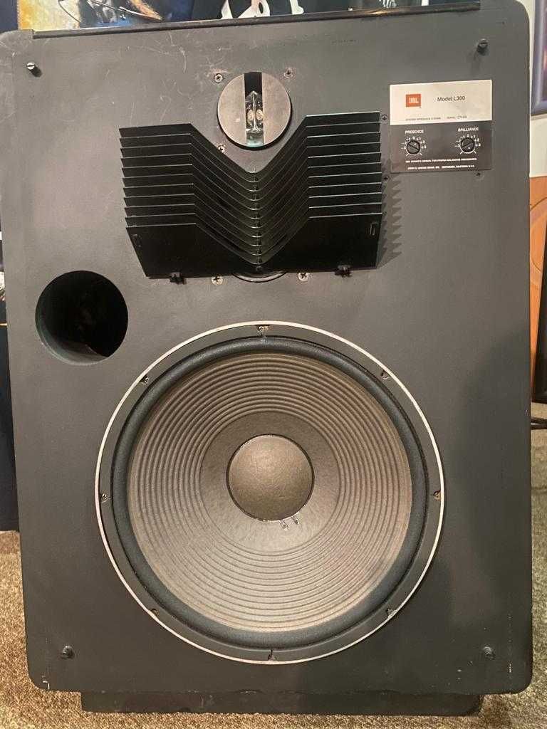 Колонки JBL L300 и Revox Symbol B Акустика