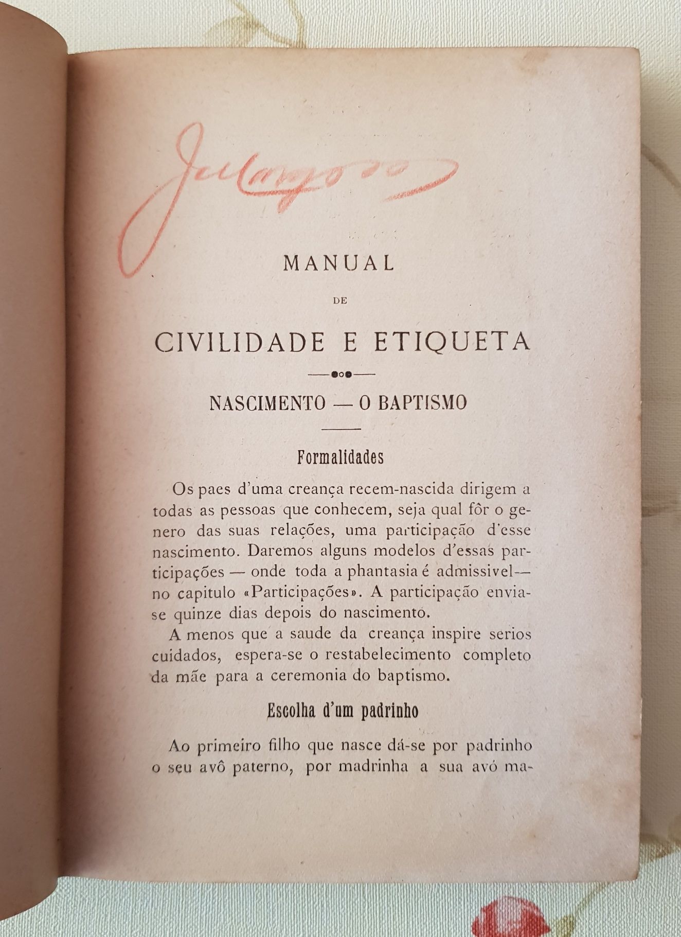 Livro antigo "Manual de civilidade e etiqueta" (1903)