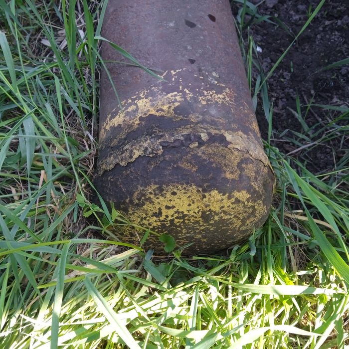 Продам металеву трубу 220 мм.