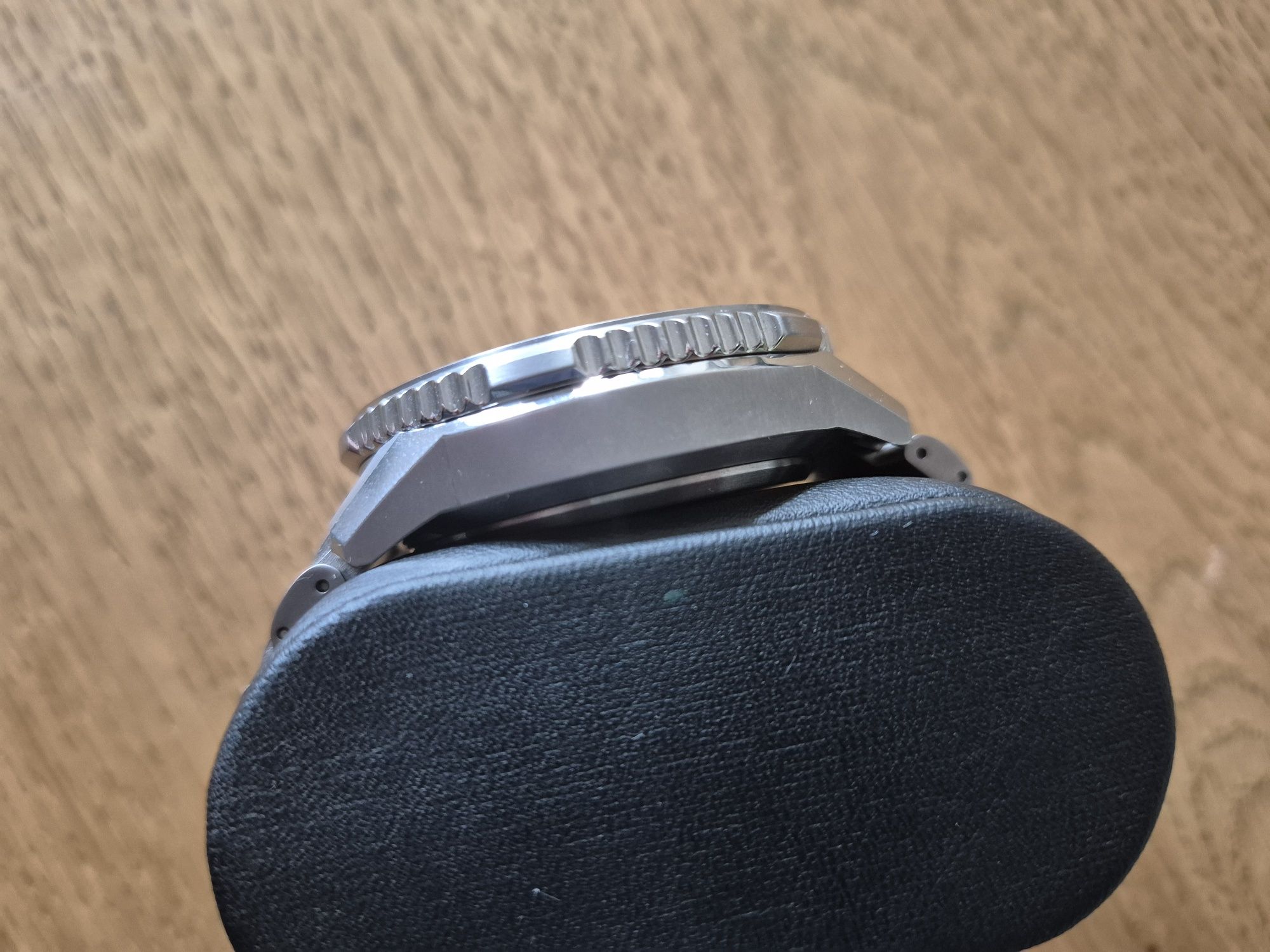 Citizen CB5010-81L