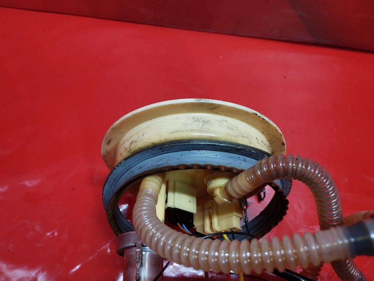Кришка пробка розширювального бачка VW Touareg FL 7P6919679A Туарег