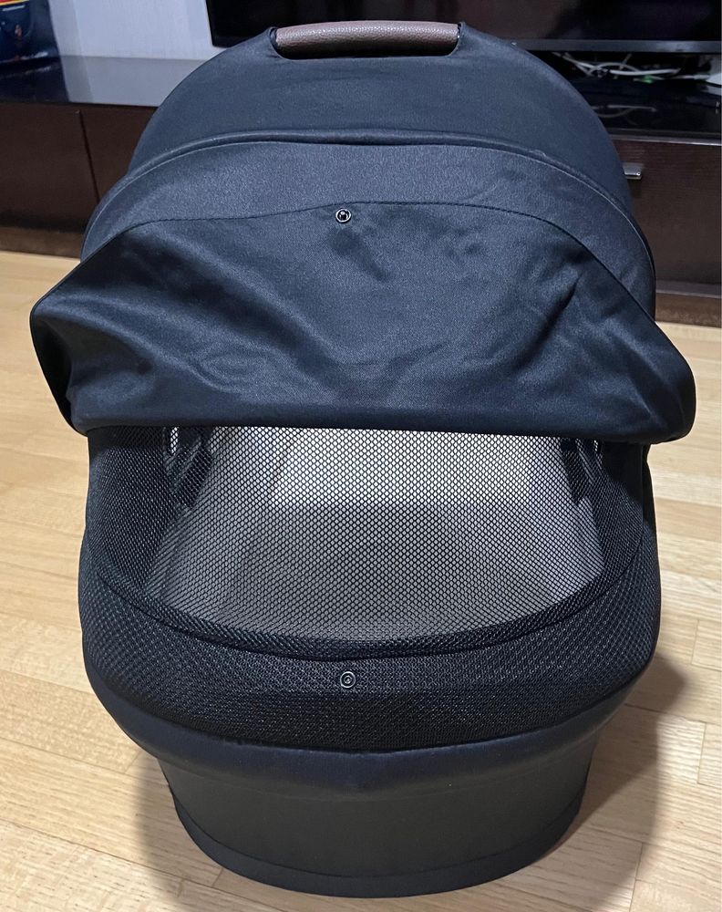 Продам люльку Cybex Melio чорного кольору