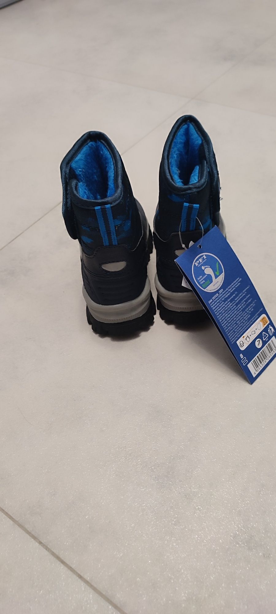 Buty zimowe śniegowce nowe rozm. 25 na rzep