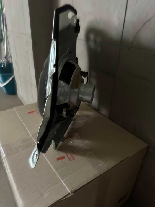 Сабвуфер Subaru Outback Harman Kardon