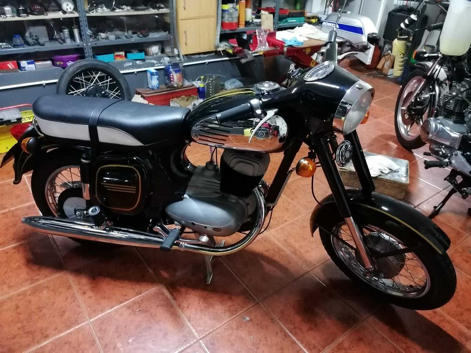 Oportunidade JAWA 250cc