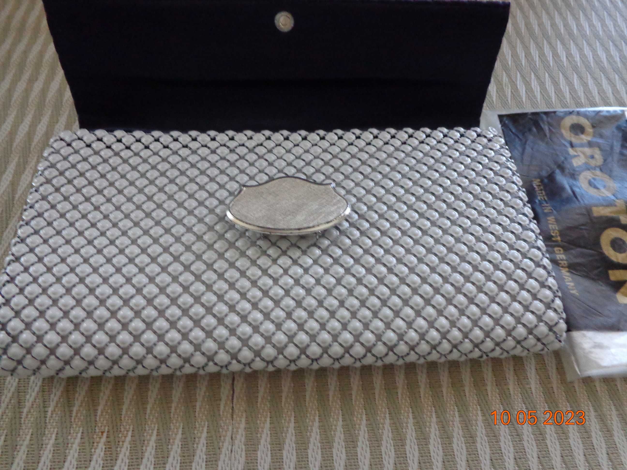 Elegancka biała torebka kopertówka firmy OROTON  + gratis
