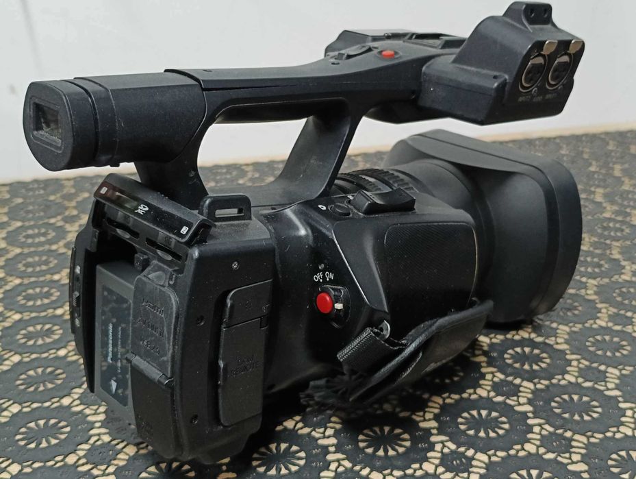 Profesjonalna kamera Panasonic AG AC 130 AEJ plus 2x Acu