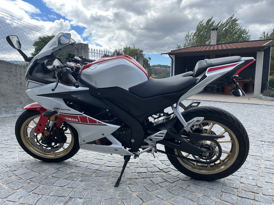 R 125 60th yamaha