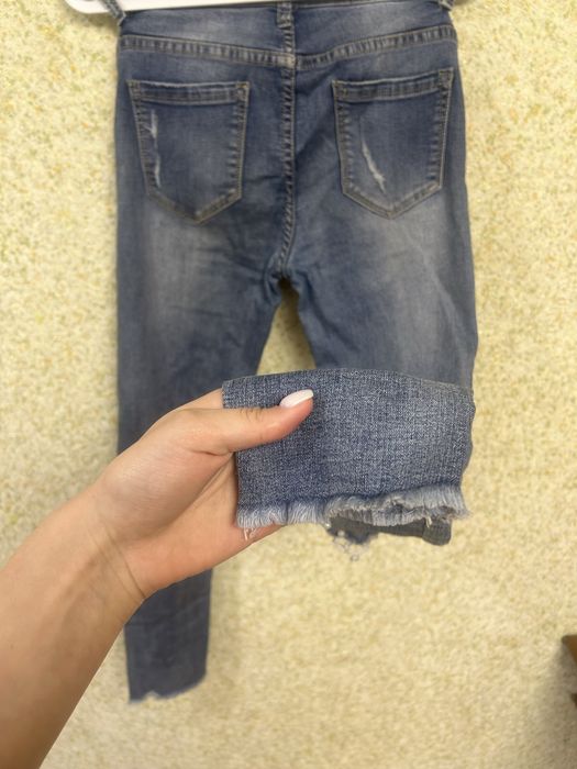 Продаю джинси скіні, size 27,ціна 220 грн, стан ідеальний