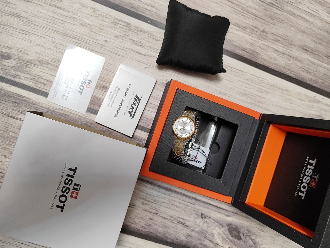 Годинник Tissot жіночий