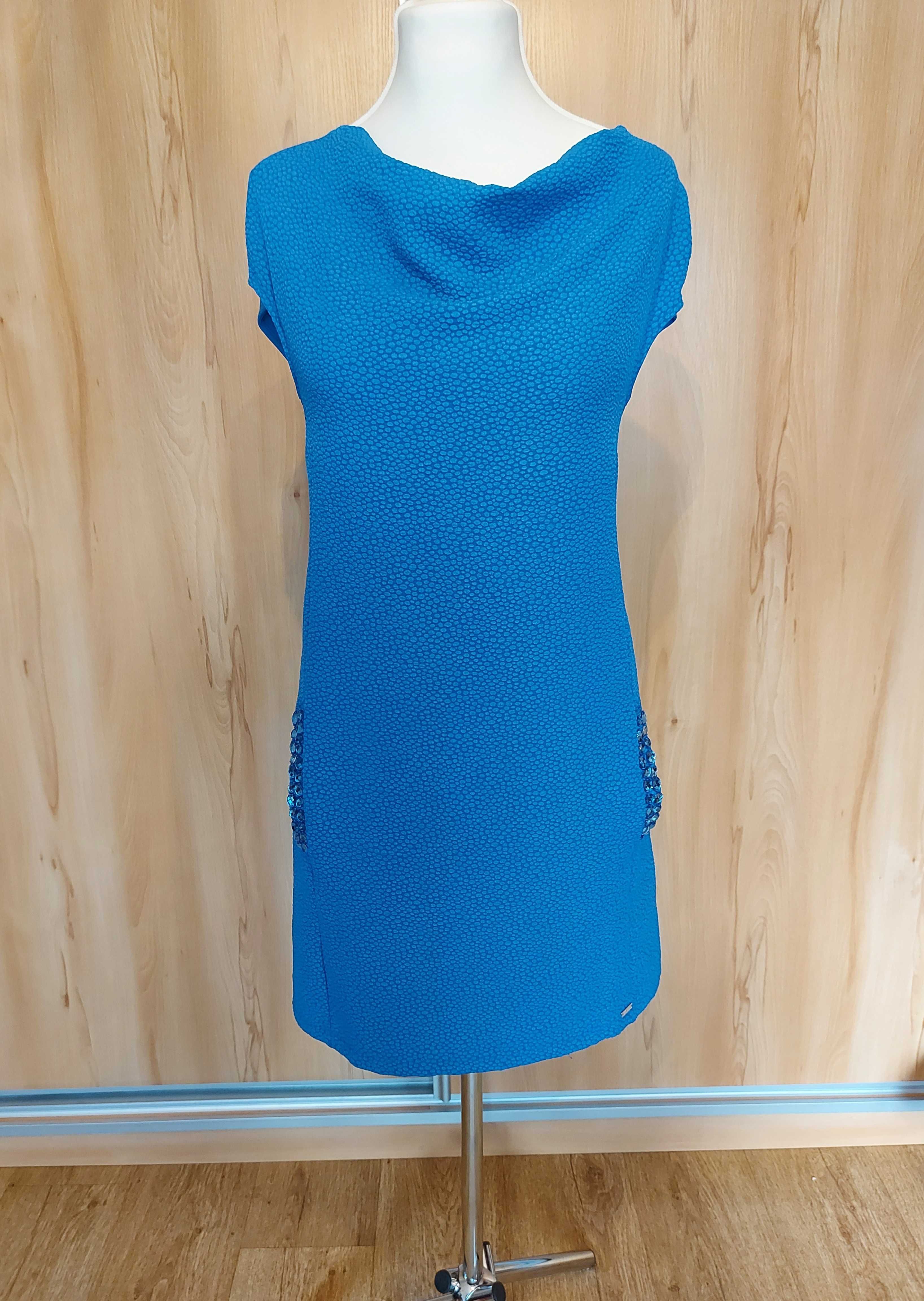 Błękitna sukienka Mohito