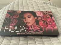 Huda beauty paletka
