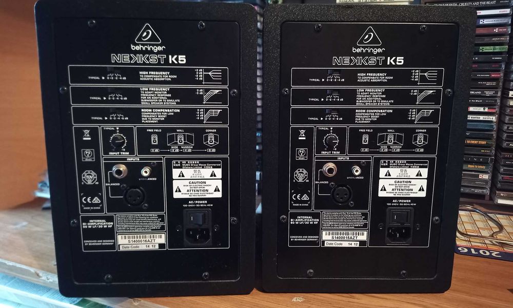 Monitory studyjne Behringer Nekkst K5, prawie nie używane.