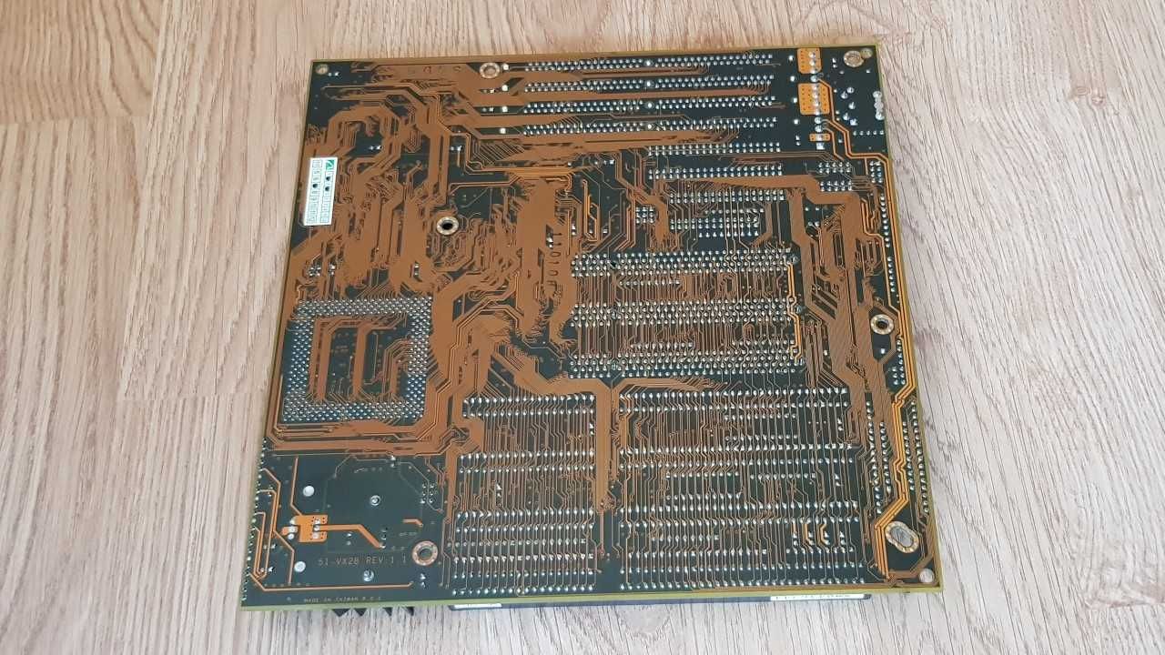 Płyta Główna Lucky Star 5I-VX2B Socket 7 Pentium MMX Retro PC